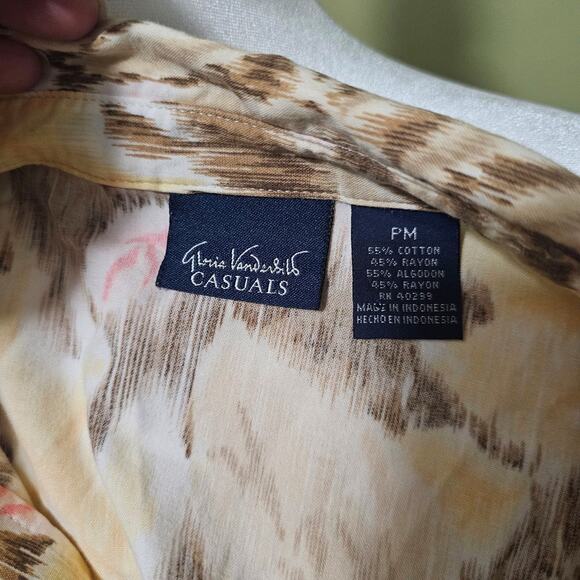 Gloria Vanderbilt Casual Floral Sleeveless Button Up Blouse Size Petite Med - Picture 7 of 7